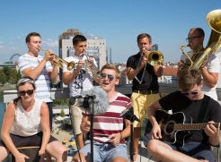 Herta bläst bei BalconyTV Vienna 2016